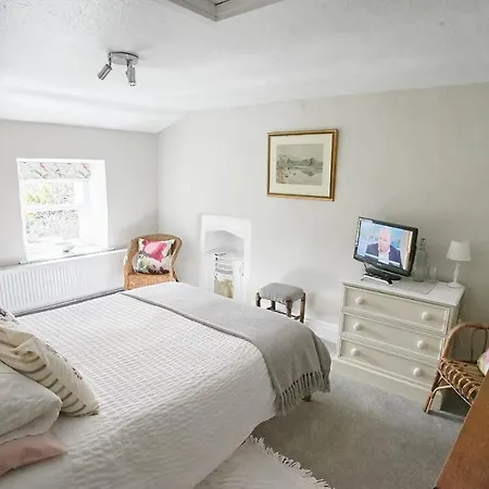 לינה וארוחת בוקר The Blue House High Newton