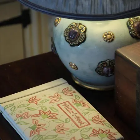 לינה וארוחת בוקר The Blue House High Newton