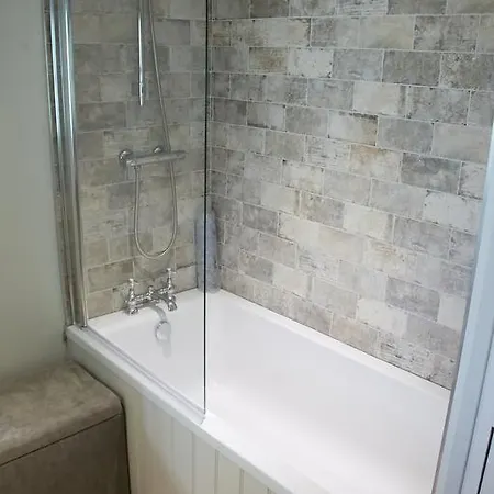 The Blue House לינה וארוחת בוקר 2*