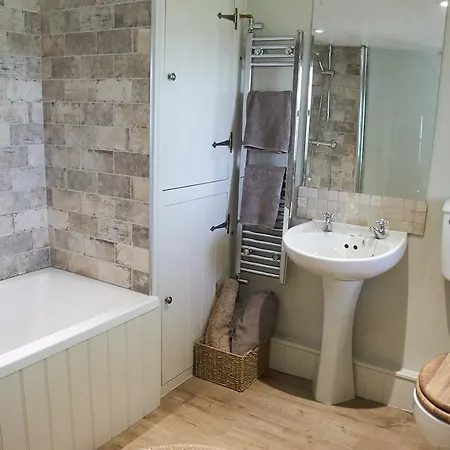 The Blue House לינה וארוחת בוקר